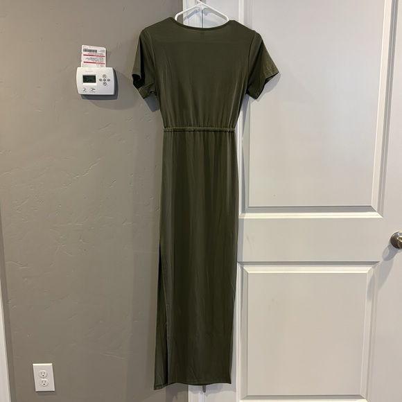 Addheat green faux wrap maxi dress size XS. - Picture 6 of 6